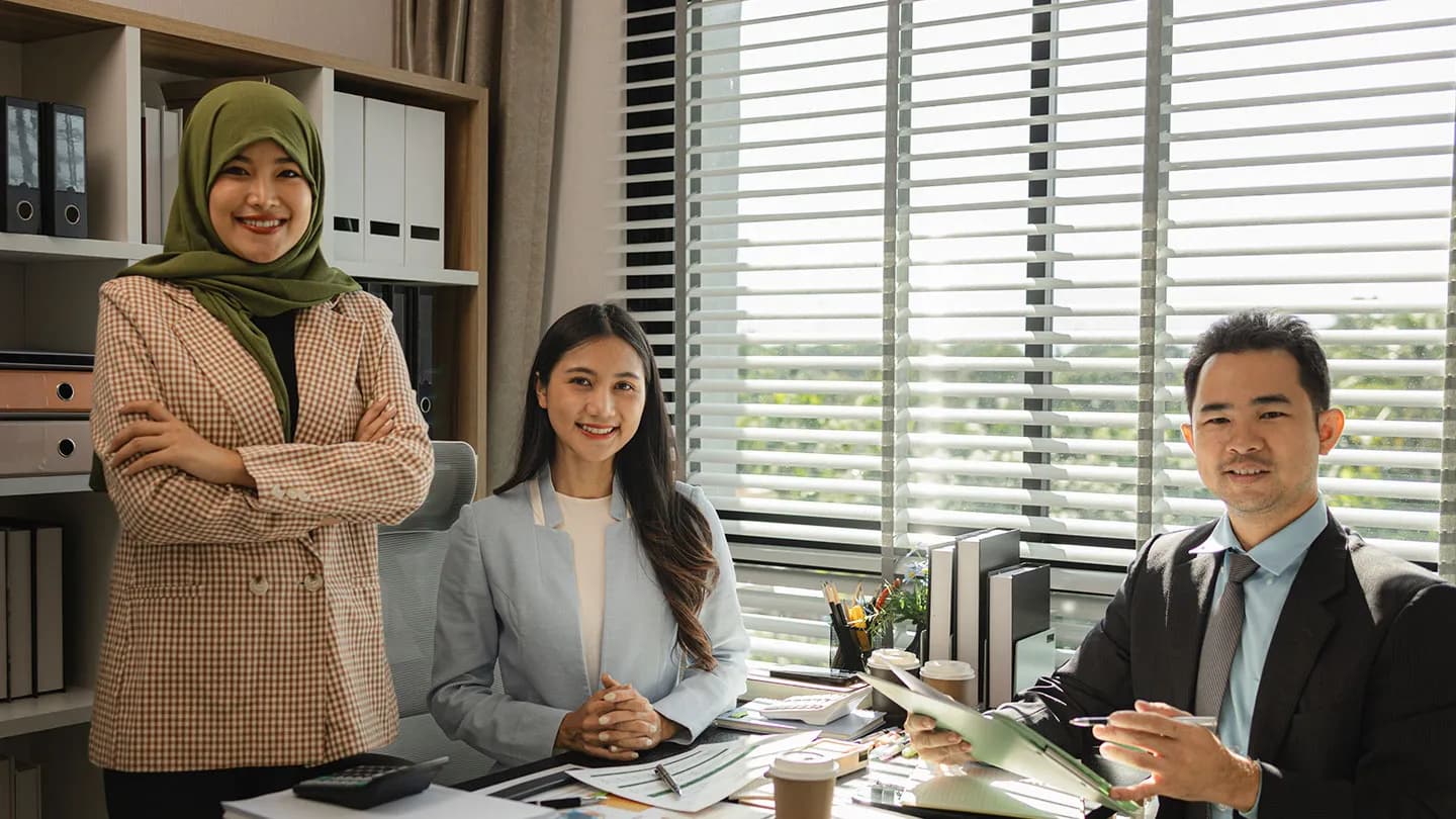 Mid-market businesses outgrowing manual AR processes